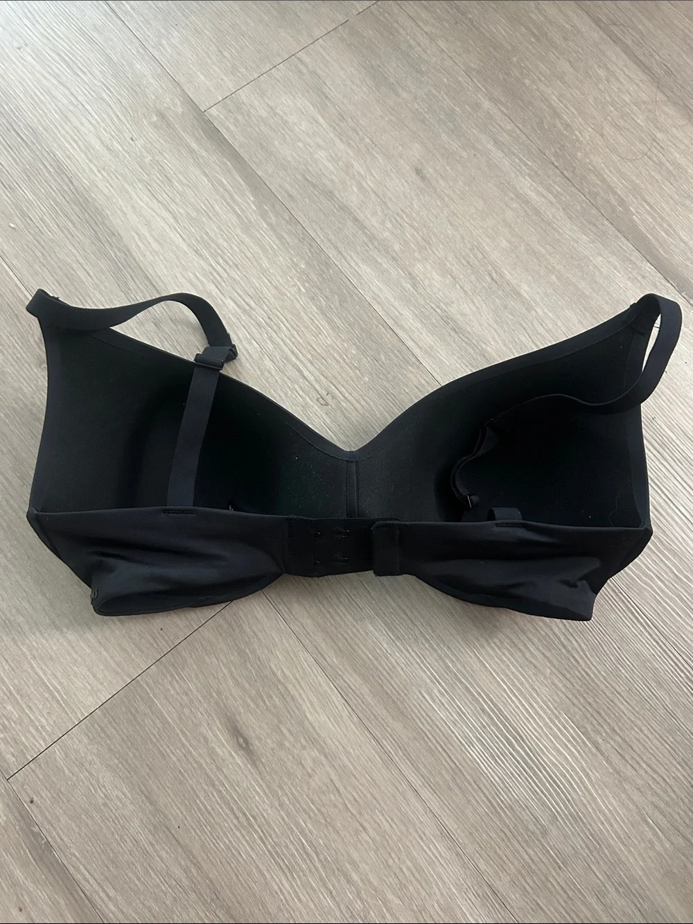 Black skims T-Shirt Bra - Women Intimates - Picture 3 of 5